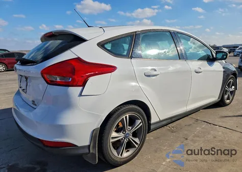 2016 Ford Focus Se z USA, uszkodzony, nr VIN 1FADP3KE8GL297671